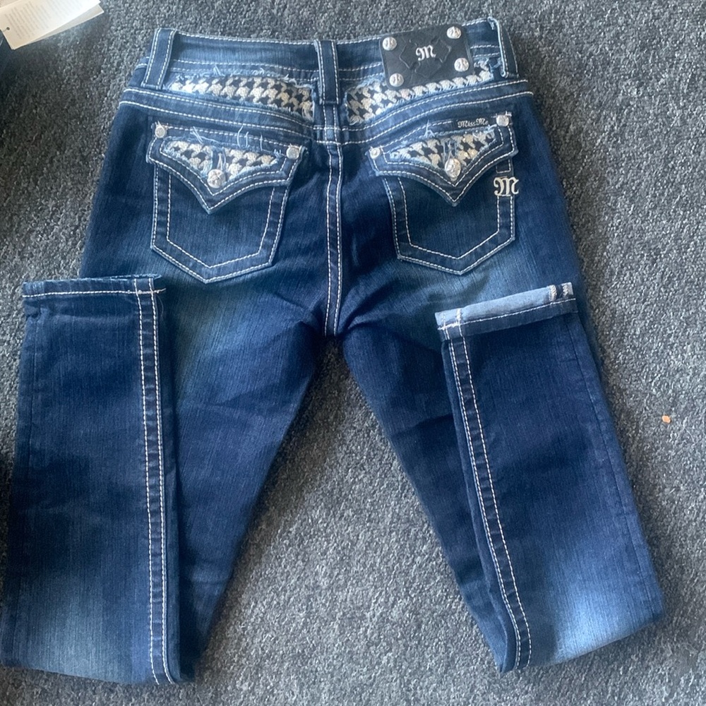 Miss Me mid rise skinny 27